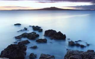 原来国足整场的节奏问题，竟和更衣室里气氛不太对劲有关